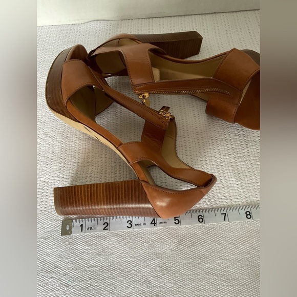 Michael Kors Brown Heeled Sandals with Gold Zipper - Picture 10 of 12